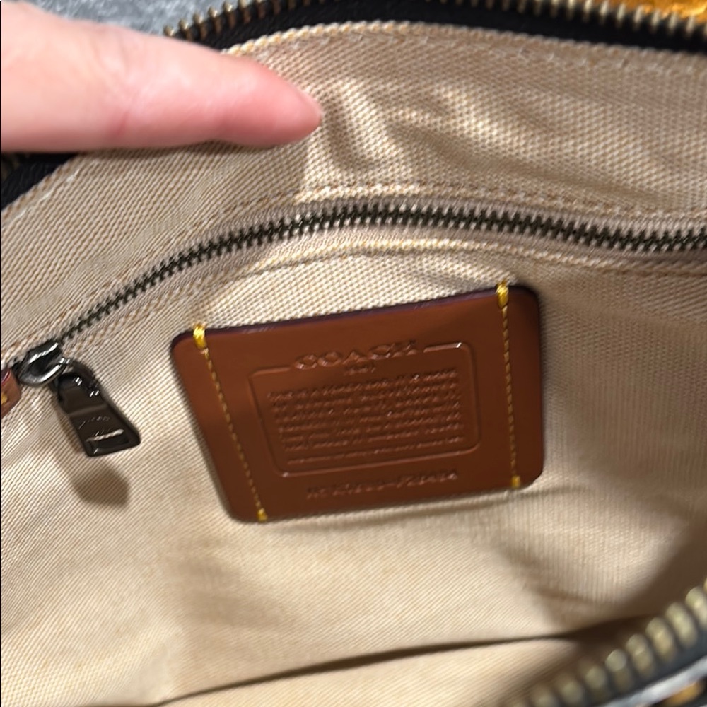 Coach leather bag - Picture 9 of 14